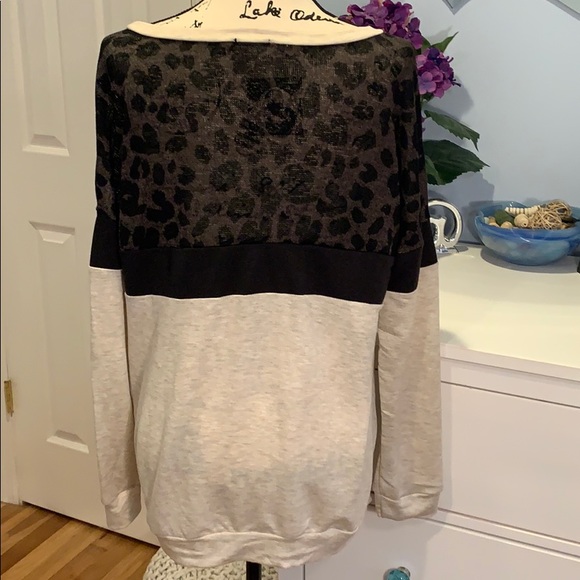 Last 2, Medium Color Block French Terry Sweatshirt - Picture 3 of 5